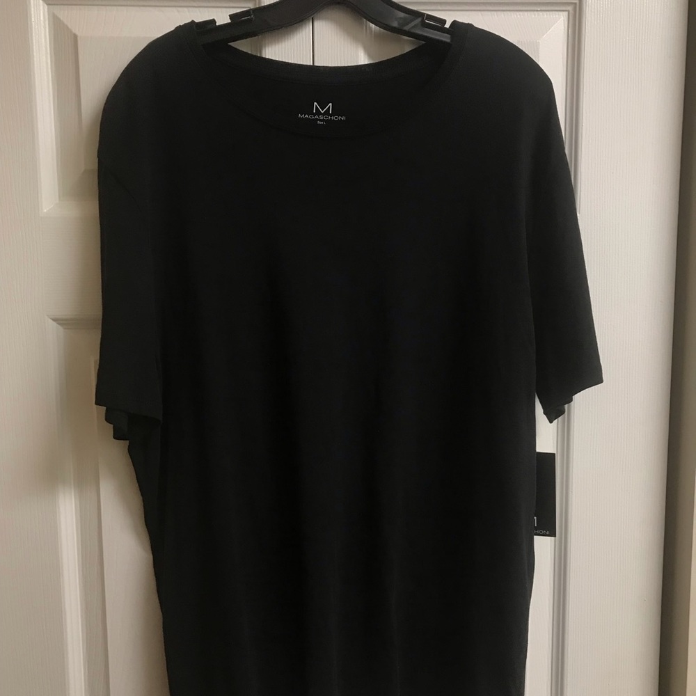 Magaschoni Stretchy Black Tee. New With Tags.
